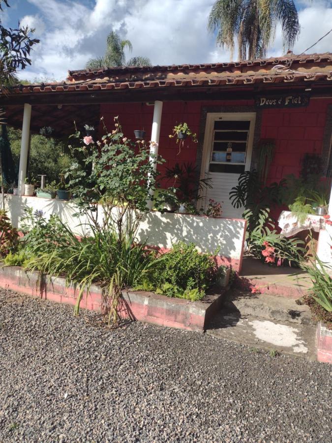 Chacara Pao De Acucar Villa Bueno Brandao Bagian luar foto
